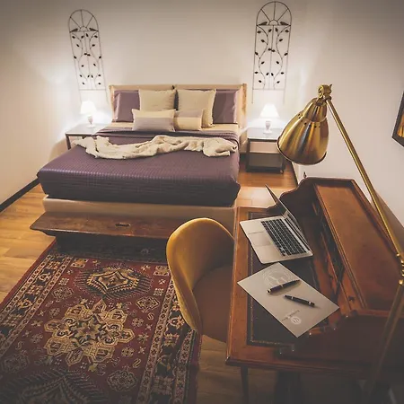 Casa Rebecca In Moscova Ferienhaus